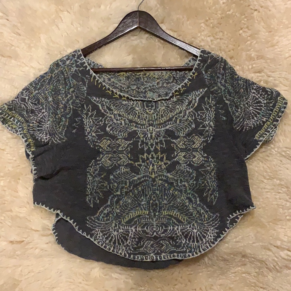 Light crop oversized sweater